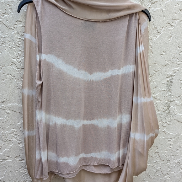 Bella France Top Sheer with Underlay Beige White Mid-Sleeve - Picture 8 of 15